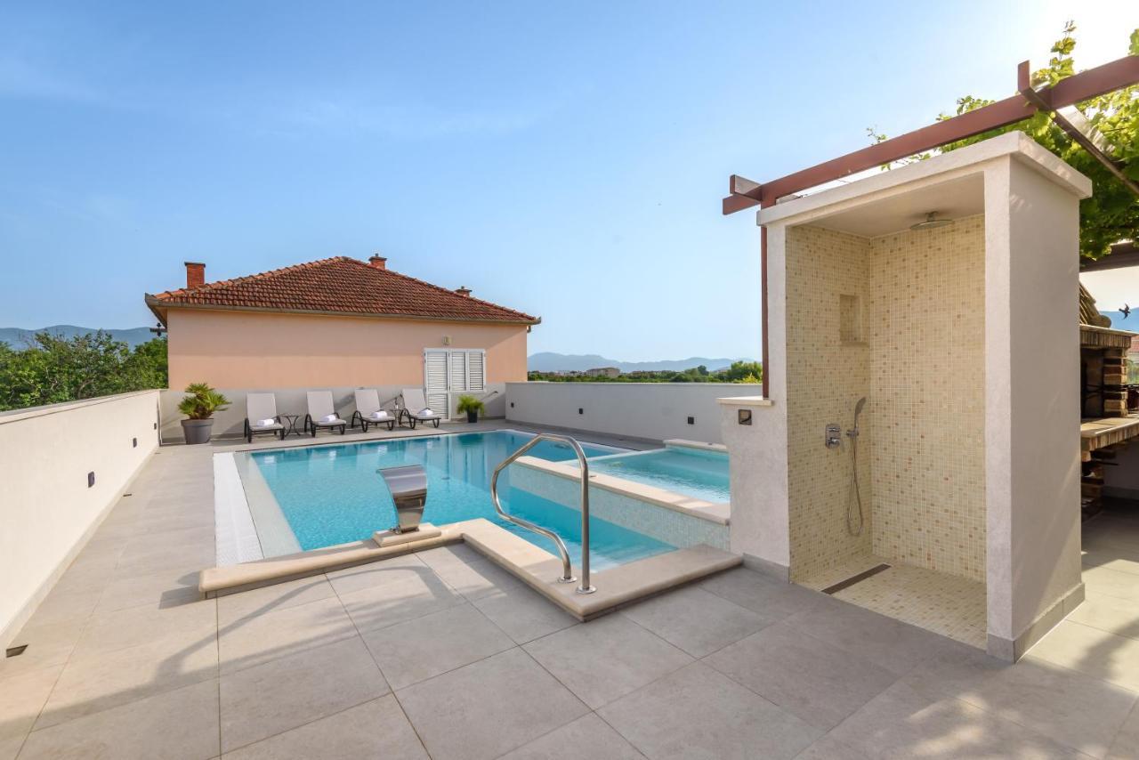 Neretva Valley Apartments - Heated Pool Меткович Екстер'єр фото