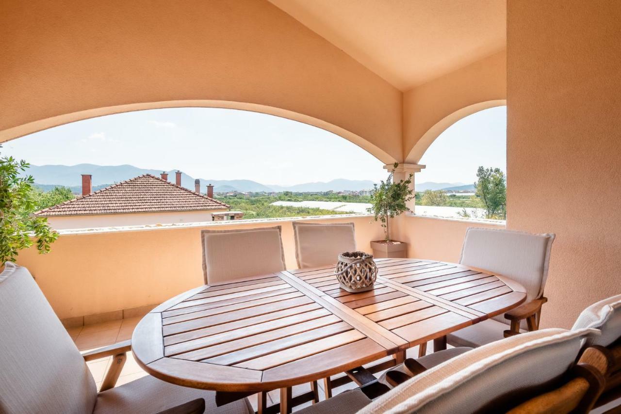 Neretva Valley Apartments - Heated Pool Меткович Екстер'єр фото