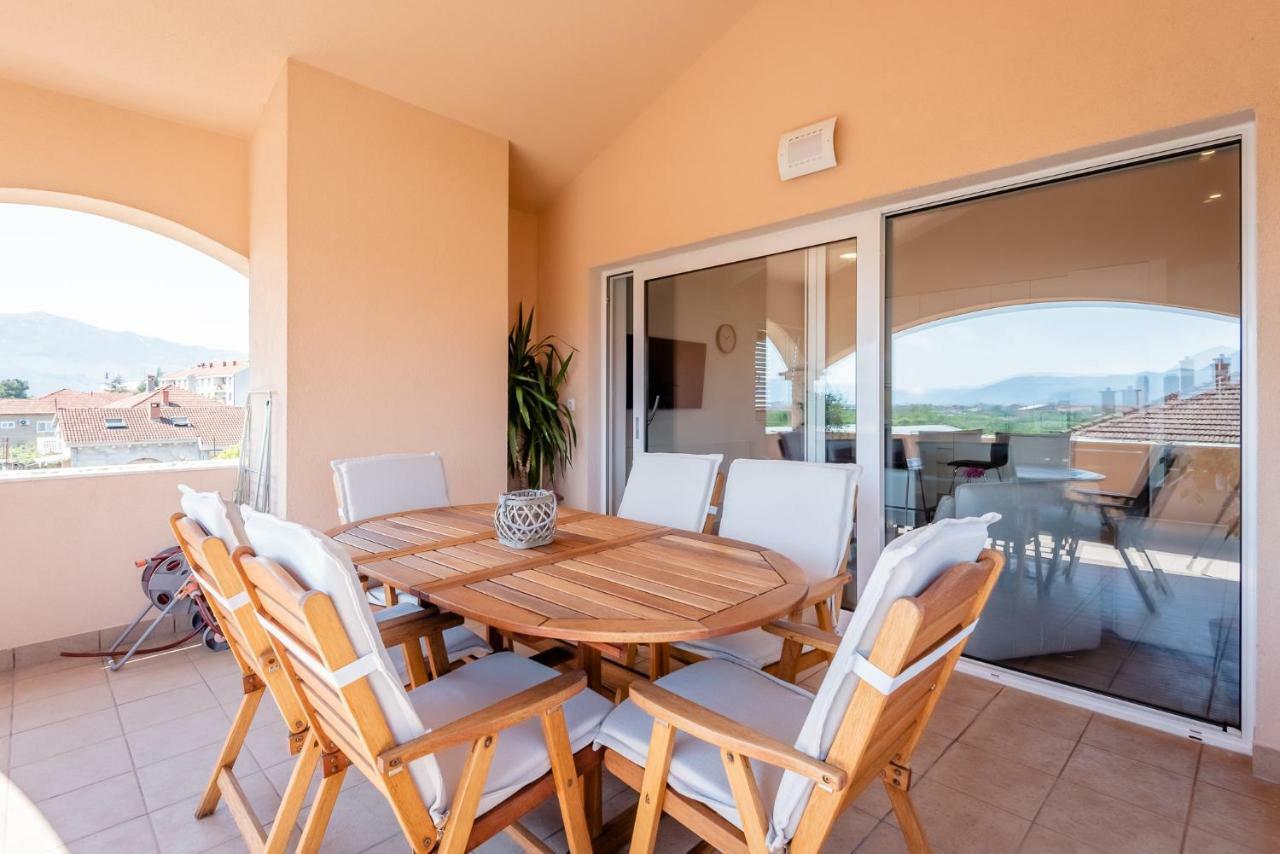 Neretva Valley Apartments - Heated Pool Меткович Екстер'єр фото