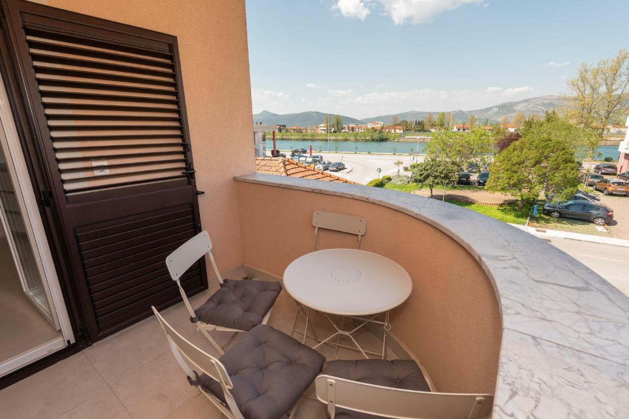 Neretva Valley Apartments - Heated Pool Меткович Екстер'єр фото