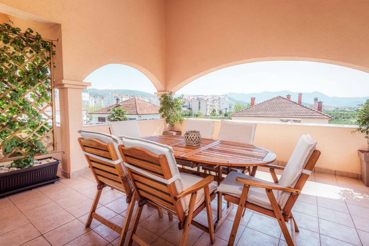Neretva Valley Apartments - Heated Pool Меткович Екстер'єр фото